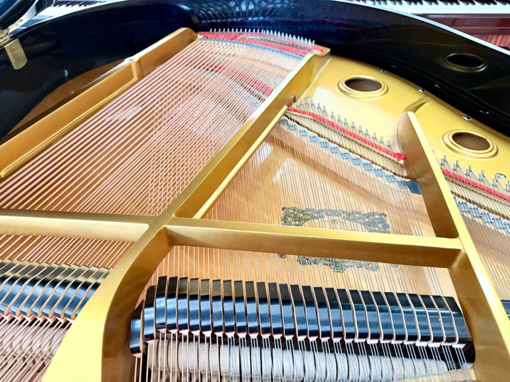 1990 Young Chang G-150 Traditional Grand #G047458