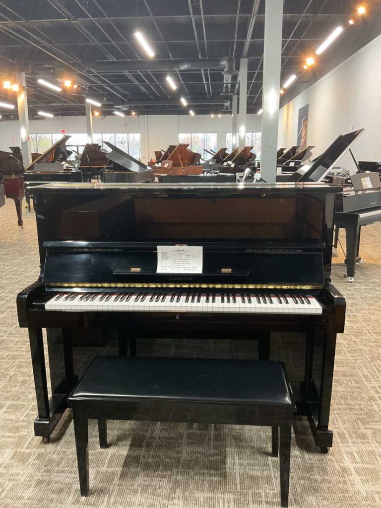 1998 Diapason 126 Traditional Upright #M77266