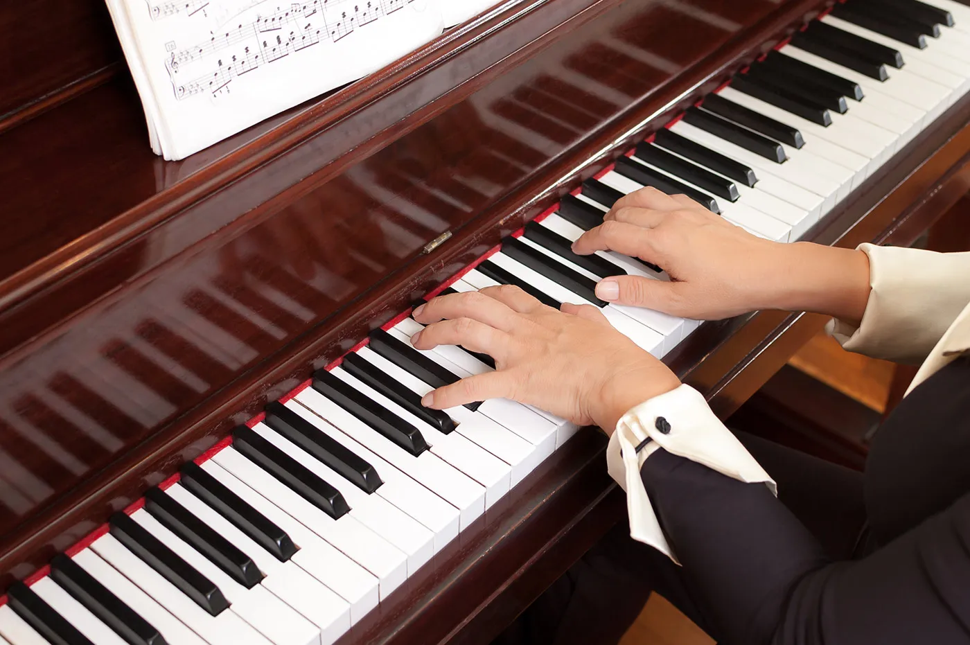 15 Best Classical Piano Pieces for Intermediate Players