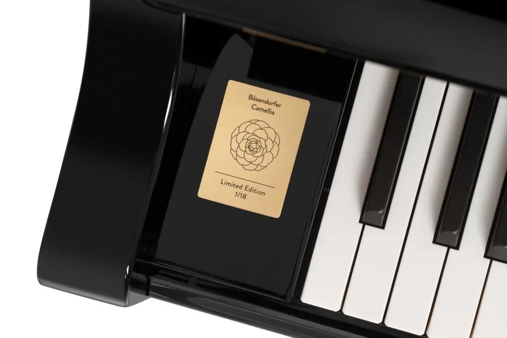 Bösendorfer Camellia 214VC Grand